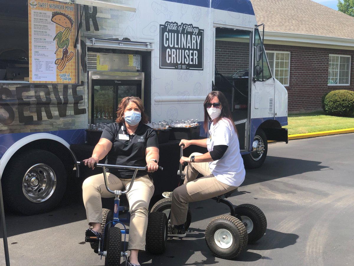 LeighAnnBarney's tweet photo. Finally got to celebrate our overall #1 CSS winning campus @StoneBridgeHC today! Trilogy food truck provided a Mexican feast and in true LBE fashion the campus leaders hit the dunk tank for charity. No surprise they are #1! #SweetNebraska #MadetheWalkFinally #9.93 https://t.co/cYakuQRUIb