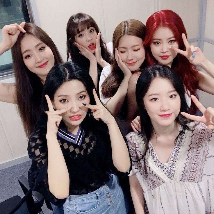 soyeon knows each member’s voice and personality well enough to write their verses. the members have said they trust her and being musically directed by her.  https://www-mtv-com.cdn.ampproject.org/v/www.mtv.com/news/3132673/gi-dle-interview-self-produced-music-soyeon/amp/?amp_js_v=a3&amp_gsa=1&usqp=mq331AQFKAGwASA%3D#aoh=15924179684591&referrer=https%3A%2F%2Fwww.google.com&amp_tf=Fonte%3A%20%251%24s&ampshare=http%3A%2F%2Fwww.mtv.com%2Fnews%2F3132673%2Fgi-dle-interview-self-produced-music-soyeon%2F