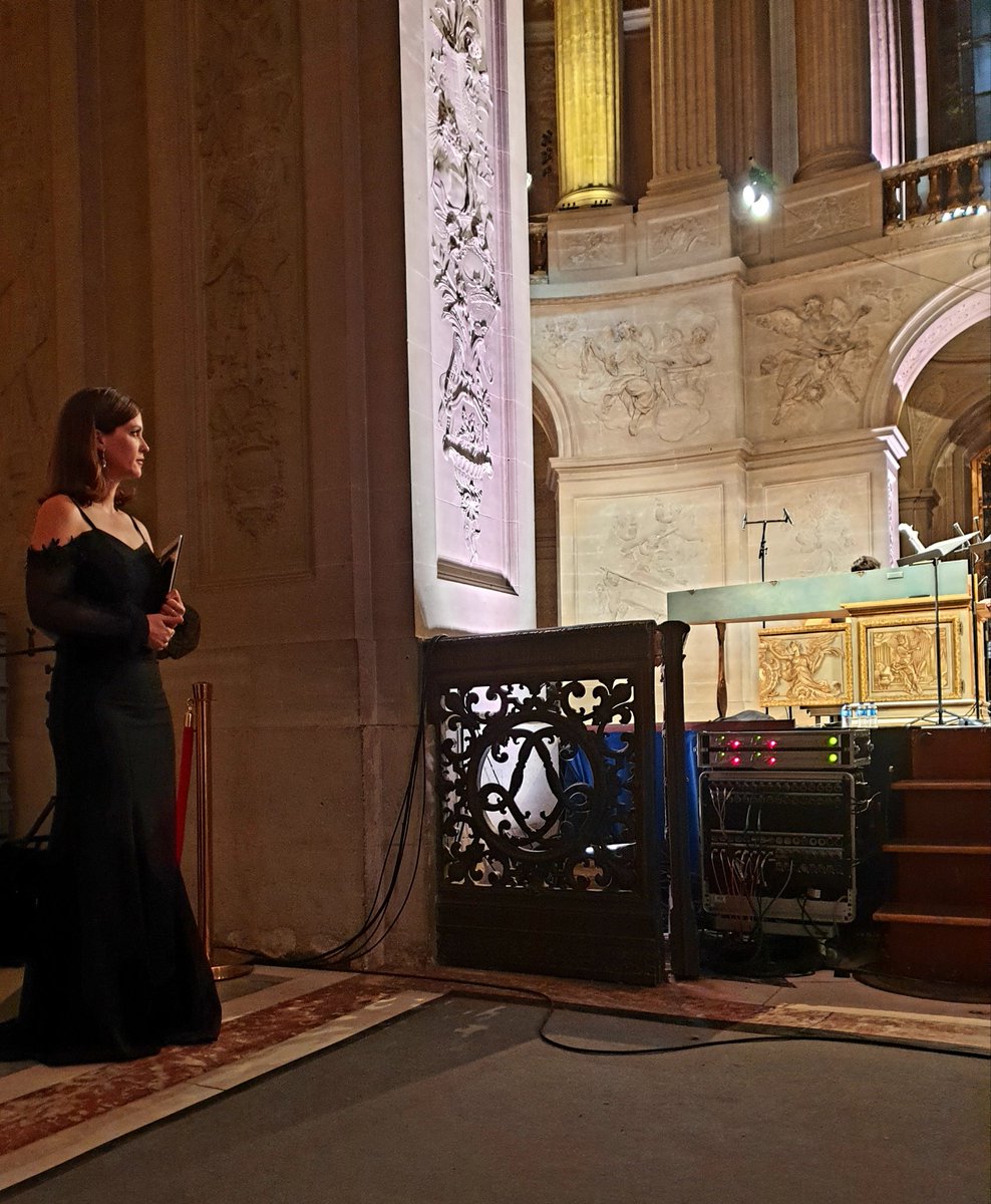 jccassagnes's tweet photo. #leçonstenebres #couperin #lalande en boite! @CVSpectacles
Et notre premier concert avec un public restreint mais très heureux! Fier de #orchestreoperaroyal dirigé par Stéphane Fuget et @SophieJunkersop @florievali Rdv le 3.04.21 pour le concert de sortie de CD! https://t.co/ADkmGZa93b