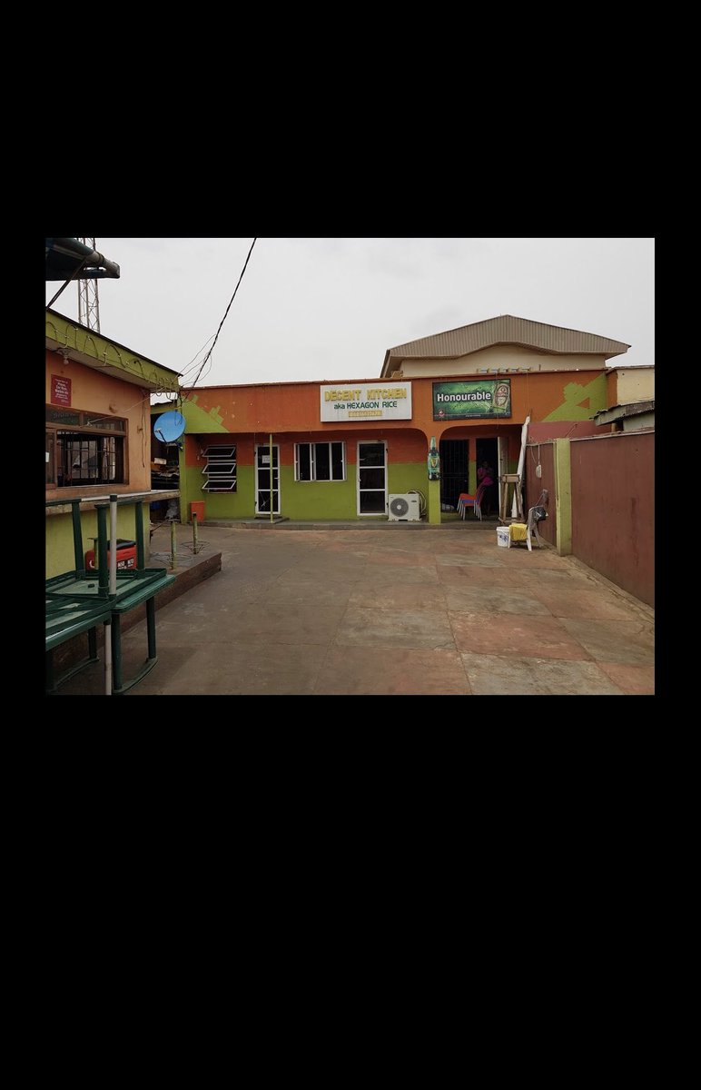 Hexagon Rice Samonda If your budget is 2k or 3k You’ll enjoy their food here Samonda,Ibadan