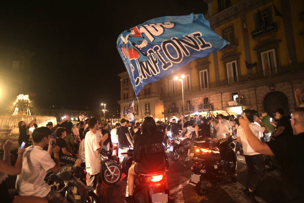 NapoliPix's tweet photo. From Naples. 🏆💙 #NapoliJuventus https://t.co/nTIrGY4gDj