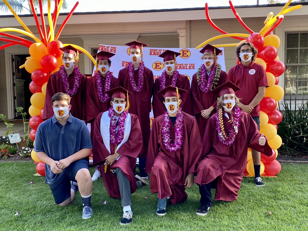 orcbatt23's tweet photo. Covid 19 Class of 2020 #estanciagrad2020 #facemasks https://t.co/tBCoDRN847