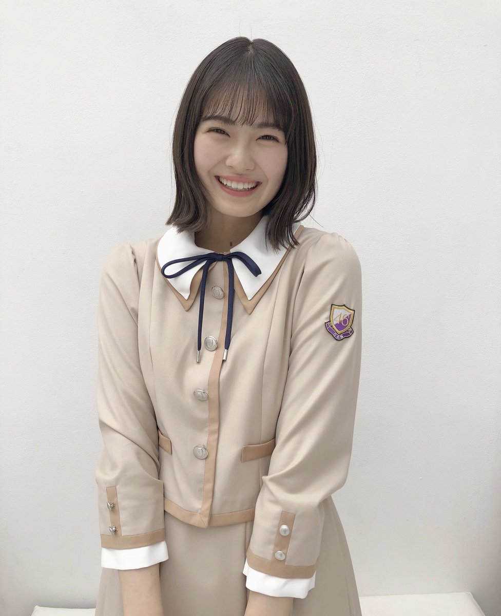 46 ⊿ 25th Single UniformDesigned by MURRAL, this classic uniform used a light beige and camel-colored trim to represent the calmness of spring, balanced with the color of the navy ribbon. https://twitter.com/korobizaka/status/1272236967330304002?s=20
