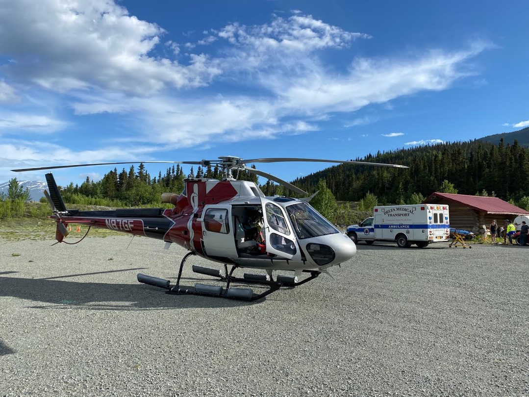 Check out our crew in Chitina, doing what they do best! Our rotor crews fly in nurse-medic teams, and are clinically trained for the full spectrum of emergency Medevac care, from interfacility to roadside campgrounds.

📷: Will W. 

#chitinaalaska 
#RuralEMS
#GuardianFlightAlaska