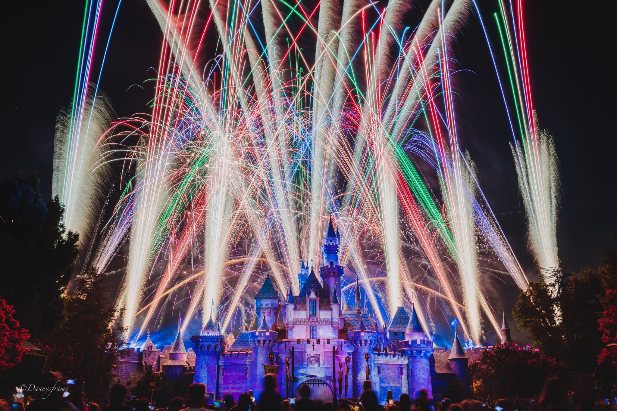 Danny Fireworks Over Sleeping Beauty Castle Disneyland Disney ディズニー行きたい T Co Jedjbt8wub Twitter