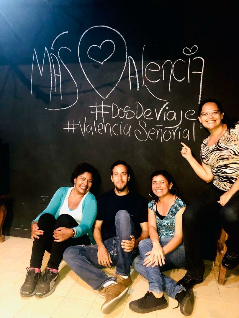 Verodelpal's tweet photo. Que buena vibra irse a dormir contenta y llenita de orgullo. #Dosdeviaje #ValenciaSeñorial #MasValencia https://t.co/J5NVvlvDRq
