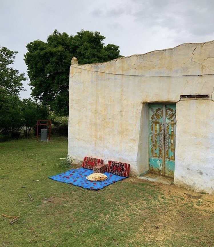 الاليت الزمن يرجع ورا ولا الليالي تدور. ويرجع وقتنا الأول وننعم في بساطتنا

#شموخ_الجنوب