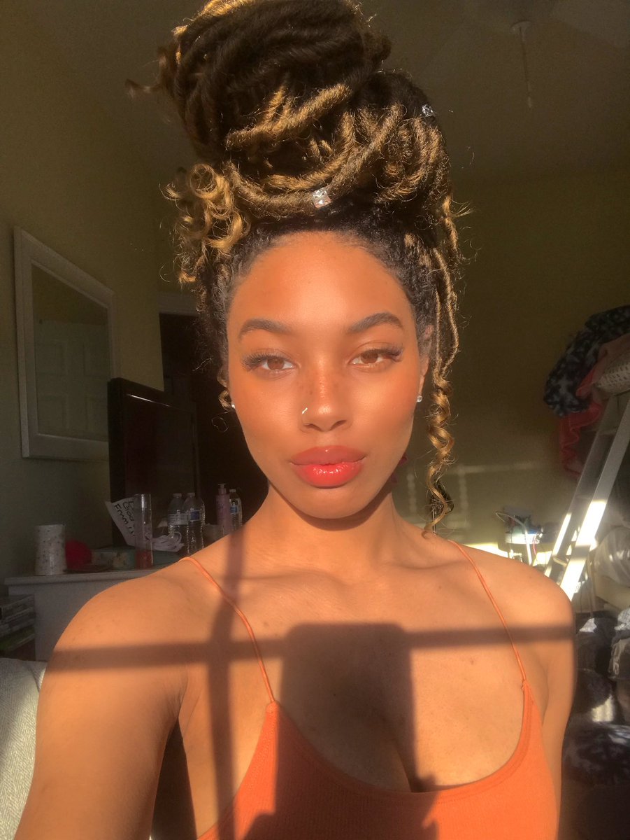 nanimill21's tweet photo. black and proud https://t.co/9n6Zddje2Y