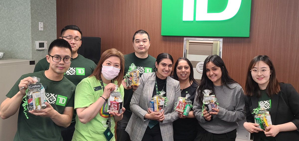 Snack Time! 🍬 Happy Employee Appreciation #day3 #personalizedsnacks <a href="/JuliaKelly_TD/">Julia</a> <a href="/ivanho326/">Ivan Ho</a> <a href="/SaranSelina/">smiley</a> <a href="/kayliu128/">Kay Liu</a>