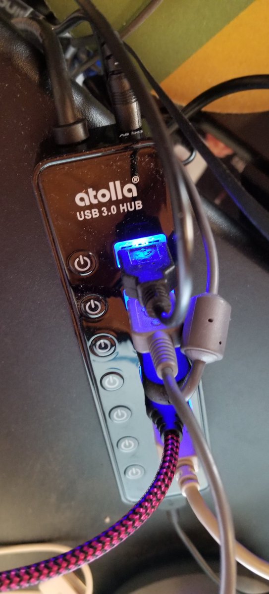 jrceloni's tweet photo. No idea I'd outgrow my 4-port USB hub, but I found a good upgrade to 7:  https://t.co/Gv8HqxdksS https://t.co/zJSQY7CWDN