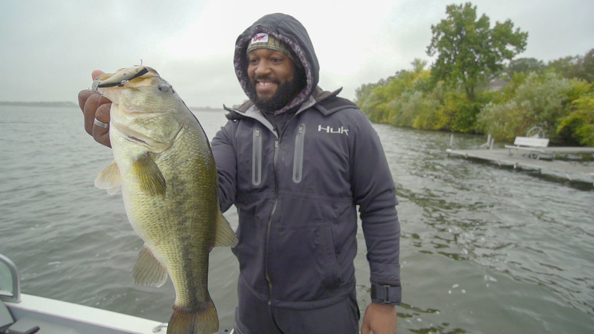 Cold fronts scare of some anglers not Steve Pennaz and kayak fishing authority John Deshauteurs. They have to think outside the box to get results. Catch it on the Sportsman Channel, showtimes here: buff.ly/2Vs7VKk