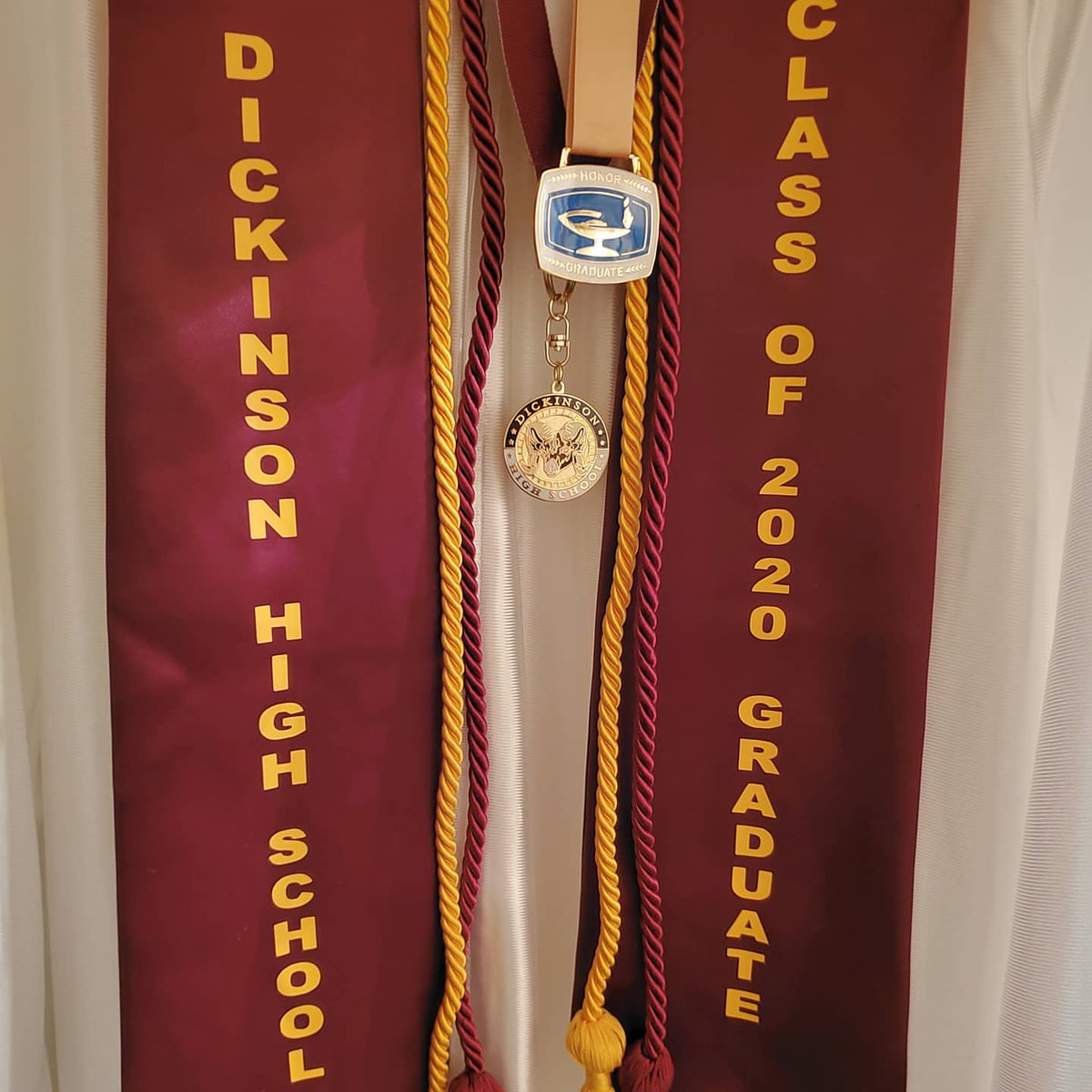 AlmaAvanzado's tweet photo. It's official! My girl is a graduate! Thank you @JCPS_SpecialEd and thank you @BGCHudsonCounty I am beyond proud! #classof2020 #nationalhonorsociety #dhsclassof2020 #dhsseniors2020 #dhsnjseniors2020 #dhsplaceprogram
#proudautismmom https://t.co/PggLjZmRjv