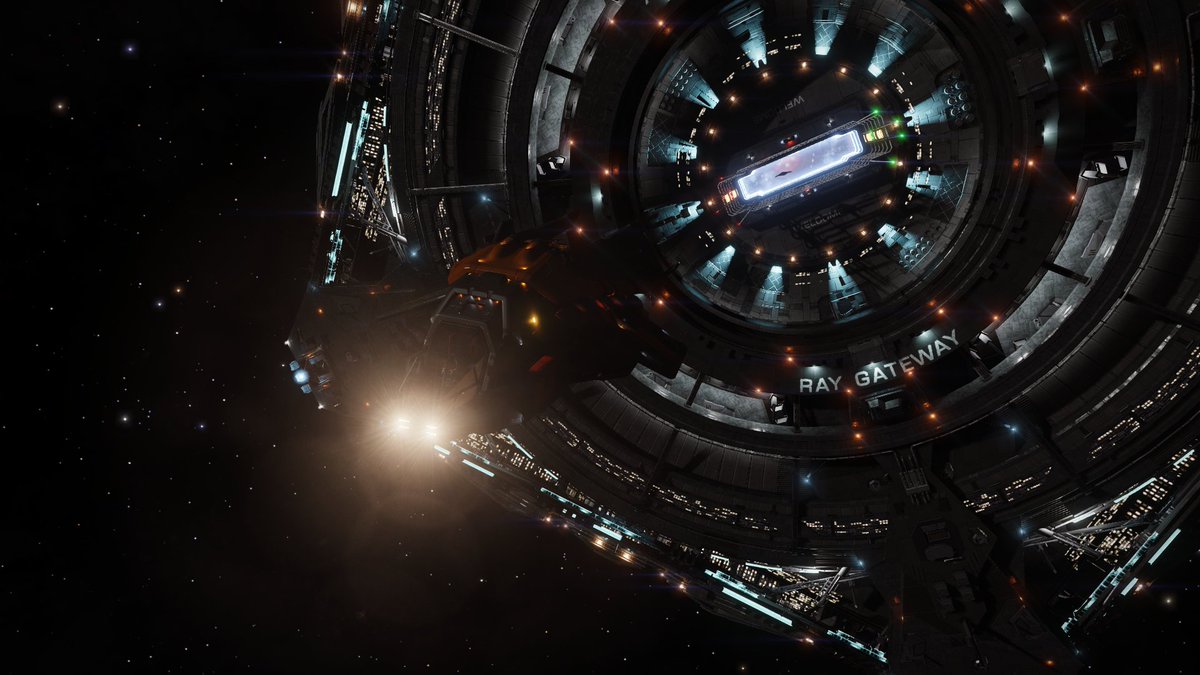 MadMaceGaming's tweet image. Missed flying a Lakon, so upgraded from the Adder to the Diamondback Scout. Tad more cargo capacity and better jump range. Worth every credit. #LakonSpaceways #EliteDangerous