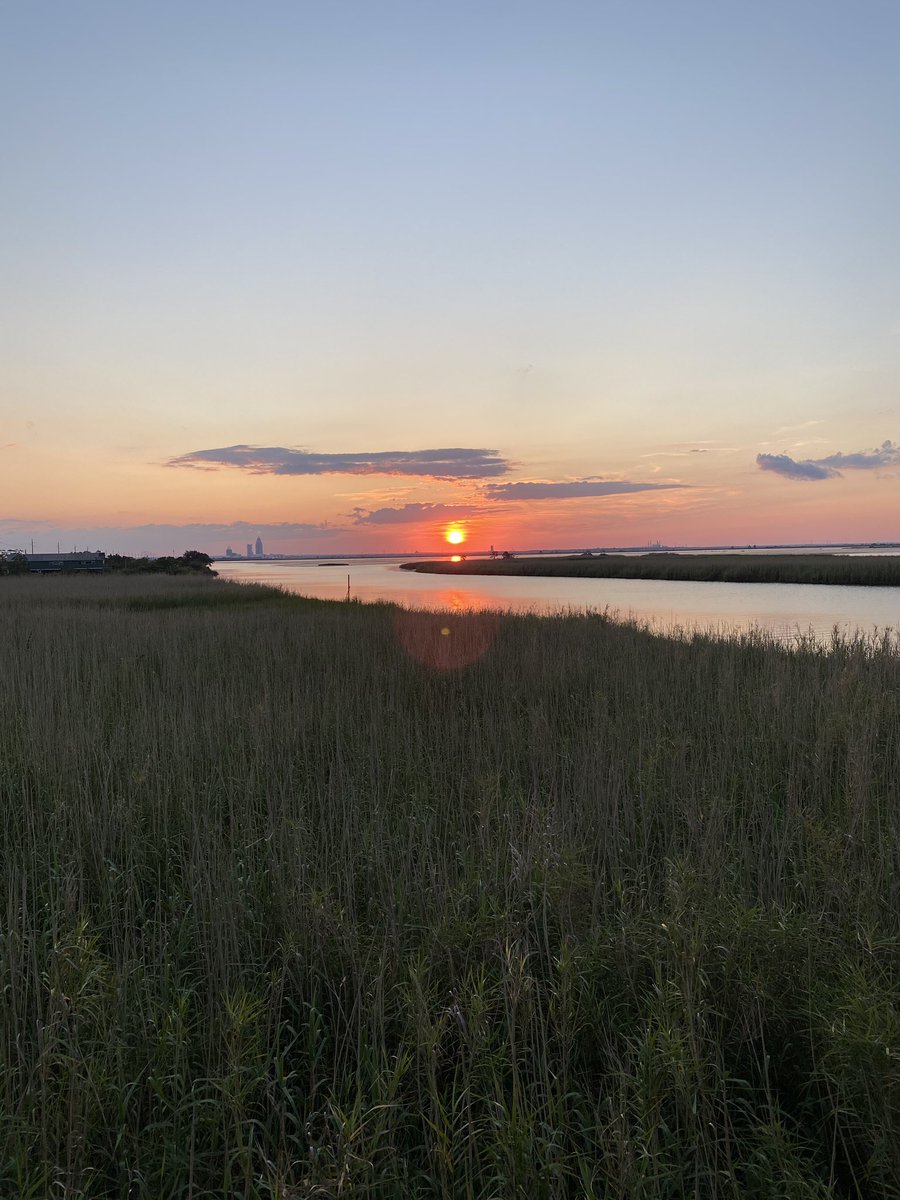 Wow spectacular sunset on the Mobile Delta. Have you seen any this stunning?
#bestSeafoodEver
#FireGrilledOysters
#OysterShellRecycling
#MobileDelta
#panoramicWaterfront
#Originaloysterhouse