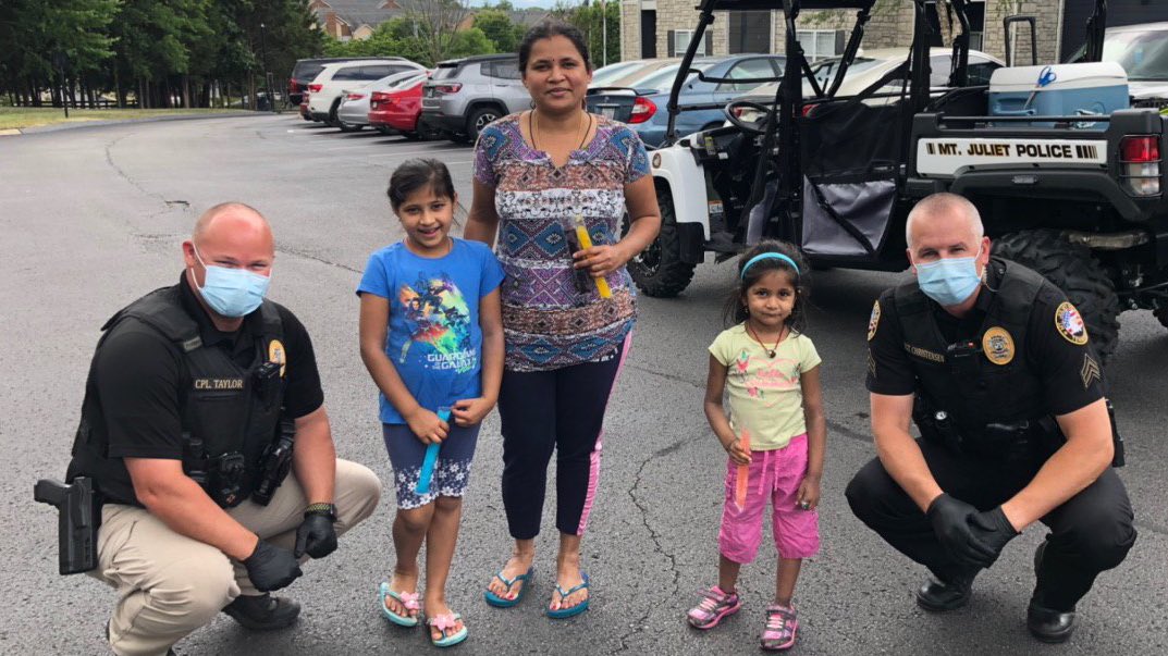 MtJulietPolice's tweet photo. Officers enjoyed getting out and meeting & greeting community members (🐕 pooches, too) on a hot day with popsicles. They rode through the apartment communites along Providence Trail and Providence Parkway and engaged with all who were enjoying the outdoors. #MJCommunityStrong https://t.co/WSAbA7zopF