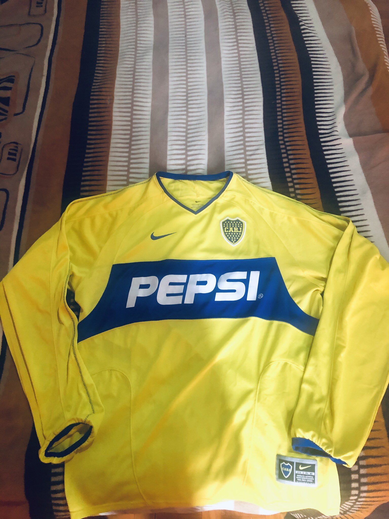 BOCA JUNIORS on X Tremenda casaca lpm. https t nxRyg4bspd X