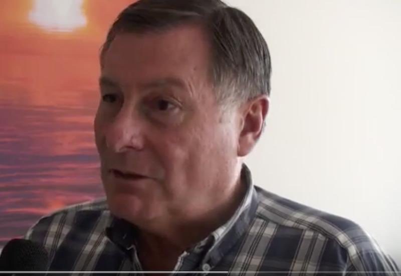 El que se debe querer cortar las bolas es Oscar Padin del <a href="/INIDEPMdq/">INIDEP</a> 
Recomendó científicamente abrir la subarea 7, y la prospección fue horrible: langostino sin talla comercial y mucha merluza acompañante. Encima lo desenmascaró <a href="/NachoTorresCH/">Nacho Torres</a> 
Vendete un informe cuando quieras!