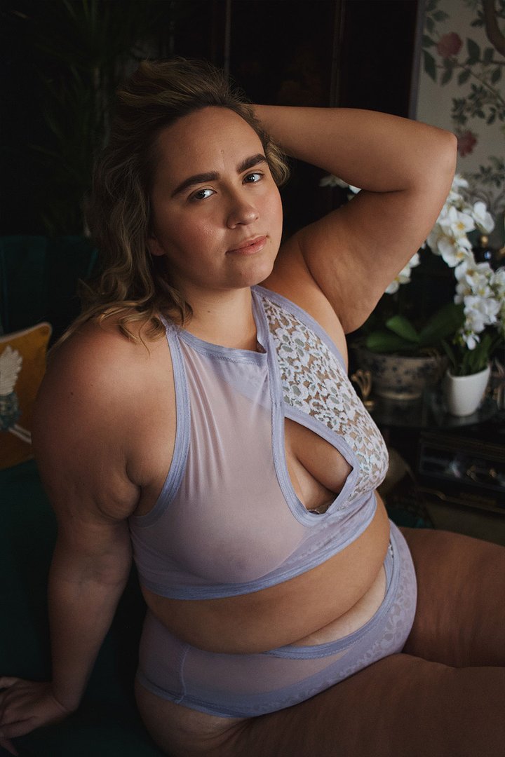  @CantiqLA: Cantiq is a size and gender-inclusive store based in LA currently selling genderfluid collection of all looks and varieties. Really beautiful, hand-crafted, delicate-looking underwear and bodysuits!  https://www.cantiqla.com/ 