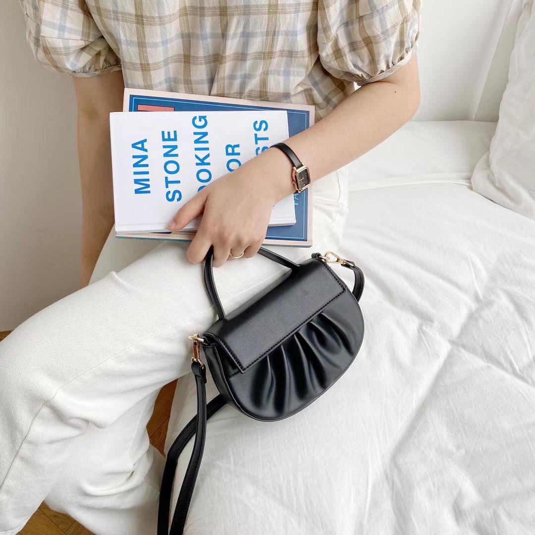 MyTasche's tweet photo. Maisha slingbag 
RM59
Adjustable straps 
Ready stock ✅
#handbag #slingbag #handbagmurah
#backpack #longchamp #taschemy #sayajual
#jomberniaga #bazarpaknil #twtpromote #RTdanSebar @RTNiaga @RTdanSebar @Twt_Product @twt__promote https://t.co/e5NKrrh9M4