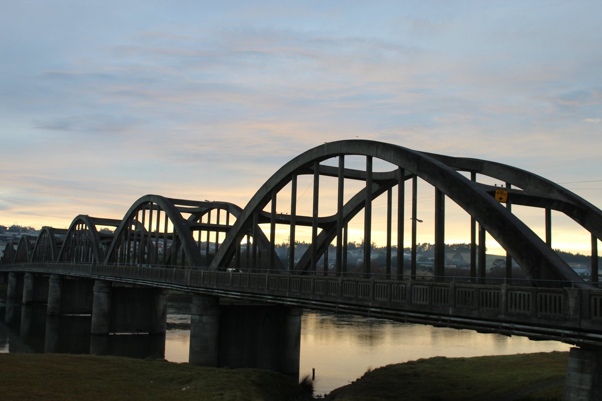 allanrob9's tweet photo. Bridge over the Clutha. #Balclutha #NZ https://t.co/C5aWcz4yl7