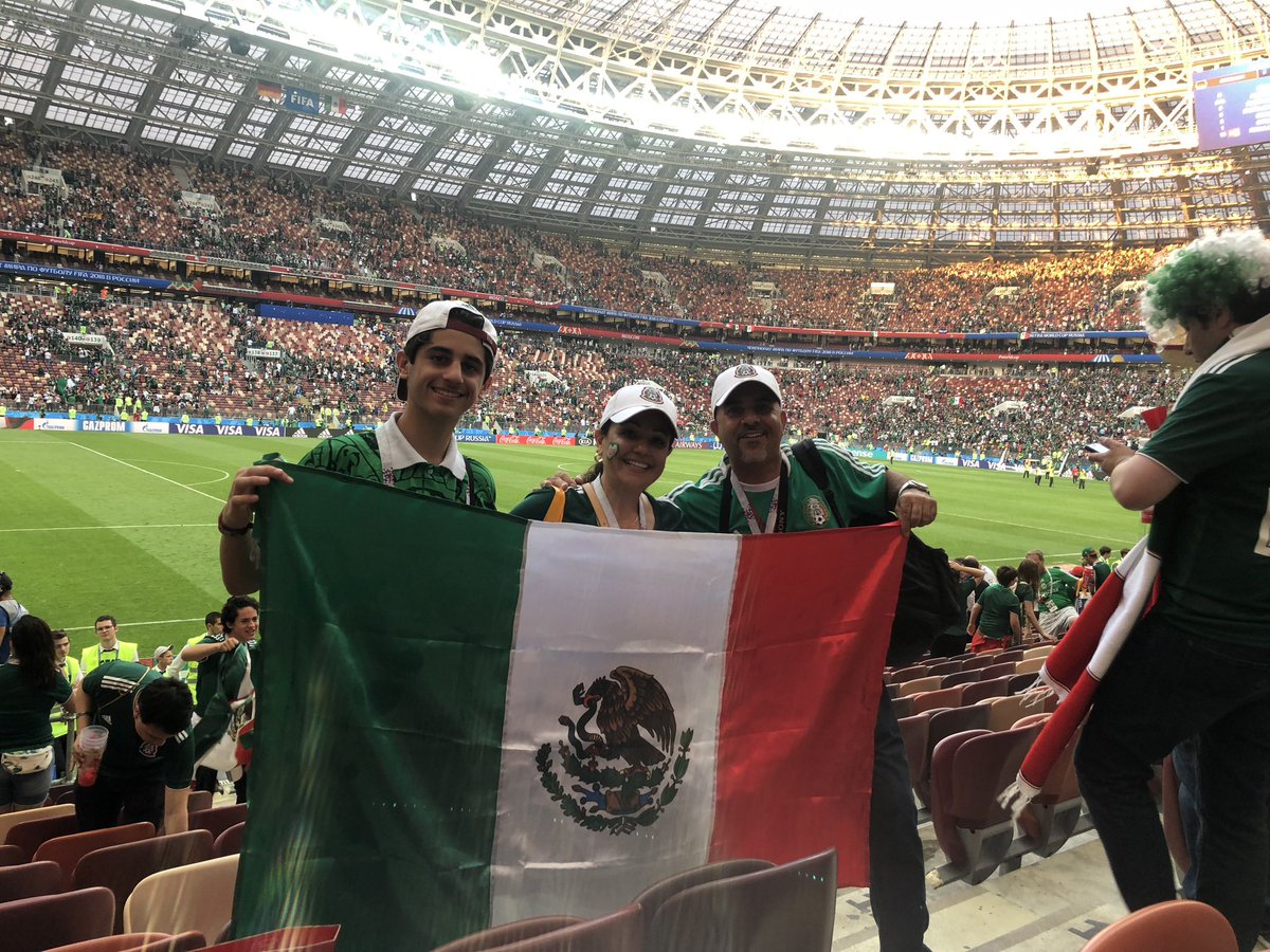 artmar18_arturo's tweet photo. Ya hace 2 años! Que recuerdos! Nostalgia... el día que México le ganó al campeón del mundo! #MexVsGer @FIFAWorldCup #Russia2018 https://t.co/XgcvoIyjbU