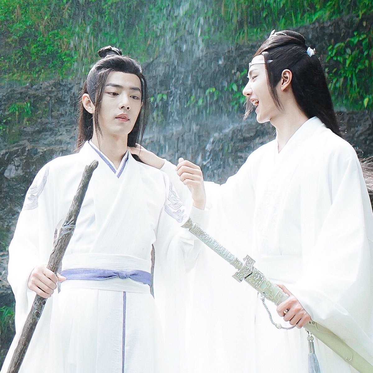 ZhanYiboTurkey's tweet photo. The Untamed kamera arkası ~♥ [1]

Cr. 盛夏光年丨0805·1005

#XiaoZhan #肖战 #WangYibo #王一博 https://t.co/g1gfHEE3Oc