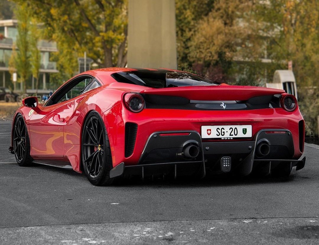 DailyFerrariTM's tweet photo. 😏💭 https://t.co/FW5LyACKbo