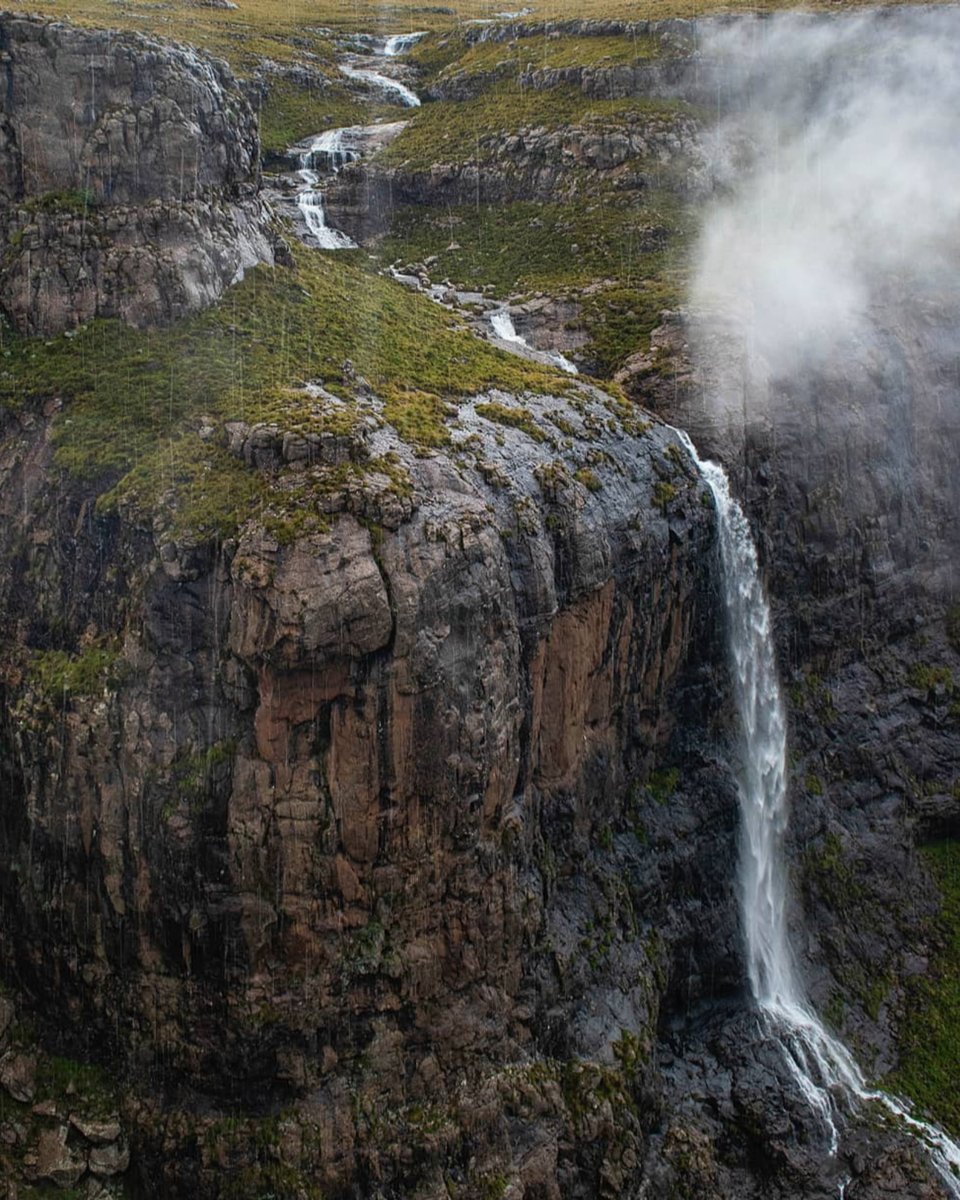 The Vemvane/Elands River Falls. As soon as we can cross provincial borders the chain ladders are our first stop. 📷 Duard Bateman 

#Drakensberg #SouthAfrica
