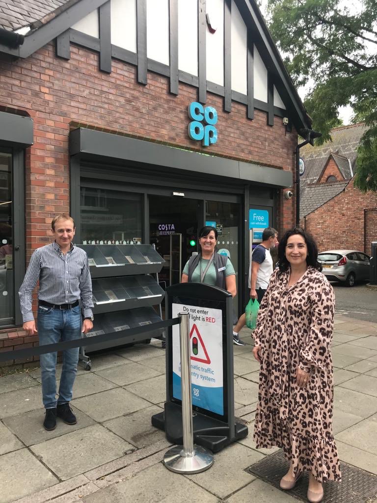 Back at West Didsbury (socially distanced this time) visiting Helen and team and checking out the latest innovation... traffic lights! Really helping manage number of people in and out the store. Still testing and learning but hope to get to more stores soon <a href="/logue_steven/">Steven</a>