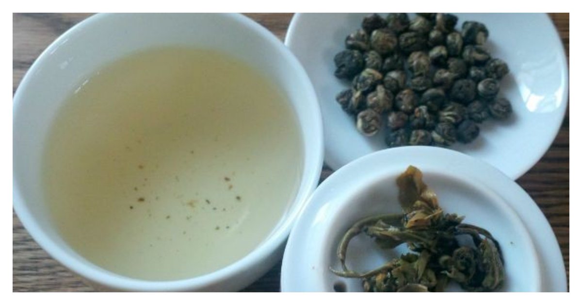 PekoeInternati1's tweet photo. Treat Yourself to a cup of Good Health..
The Pearls sweet and very aromatic..
Watch the pearl unfurl before your eyes..
#stayhome #socialdistance #tea #tealover #teaforyou #teatime🍵 #chai #teaholics #teaparty #darjeelingtea #greentea #teaaddict  #teacookies 
#jasminepearl https://t.co/YQnXTERJwE