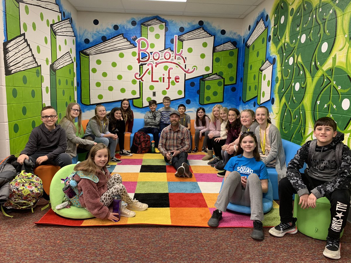 Remote Learning totally interrupted the re-opening of the Stoy Library. It’s makeover was unveiled days before we left school in March. Ready for a new year. Thank you @htedfoundation, Mr. Delles, @Stoy_HTSD PTA & the awesome kids in Library Club for transforming this space!