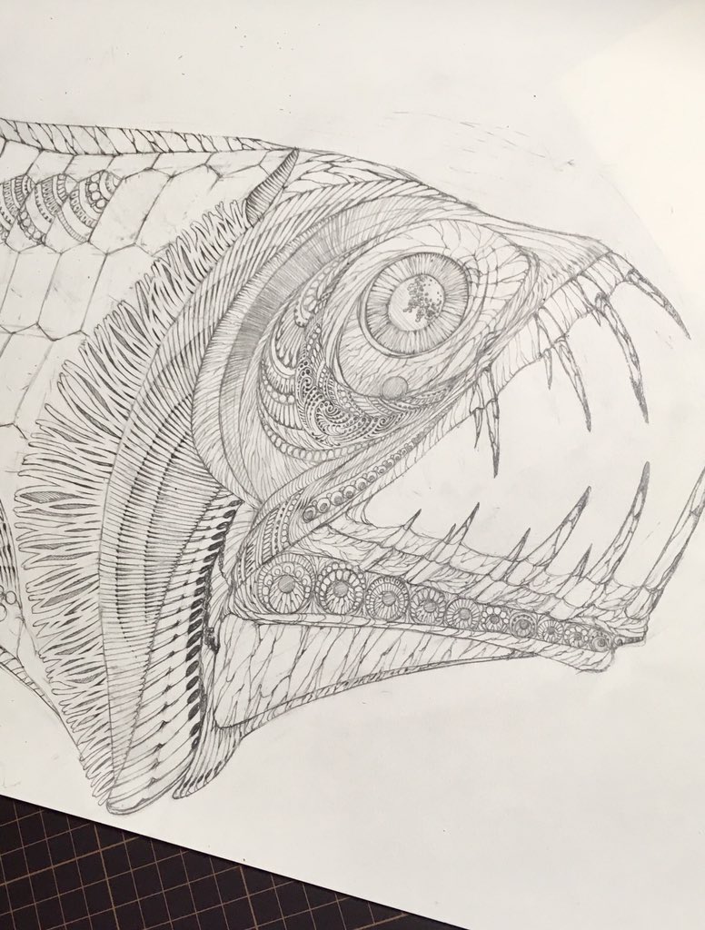 私の場合下描きはこんな感じなので出来上がった時の白黒のバランスはカケです。だいたいわかりますが。
#切り絵 