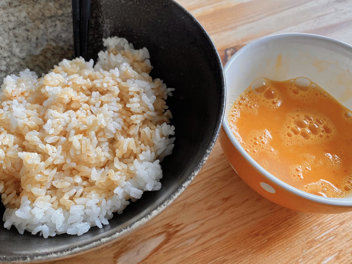 卵かけごはん を作る際 醤油の使い方をちょっと変えるだけで味がものすごくハッキリしたtkgになるらしい Togetter