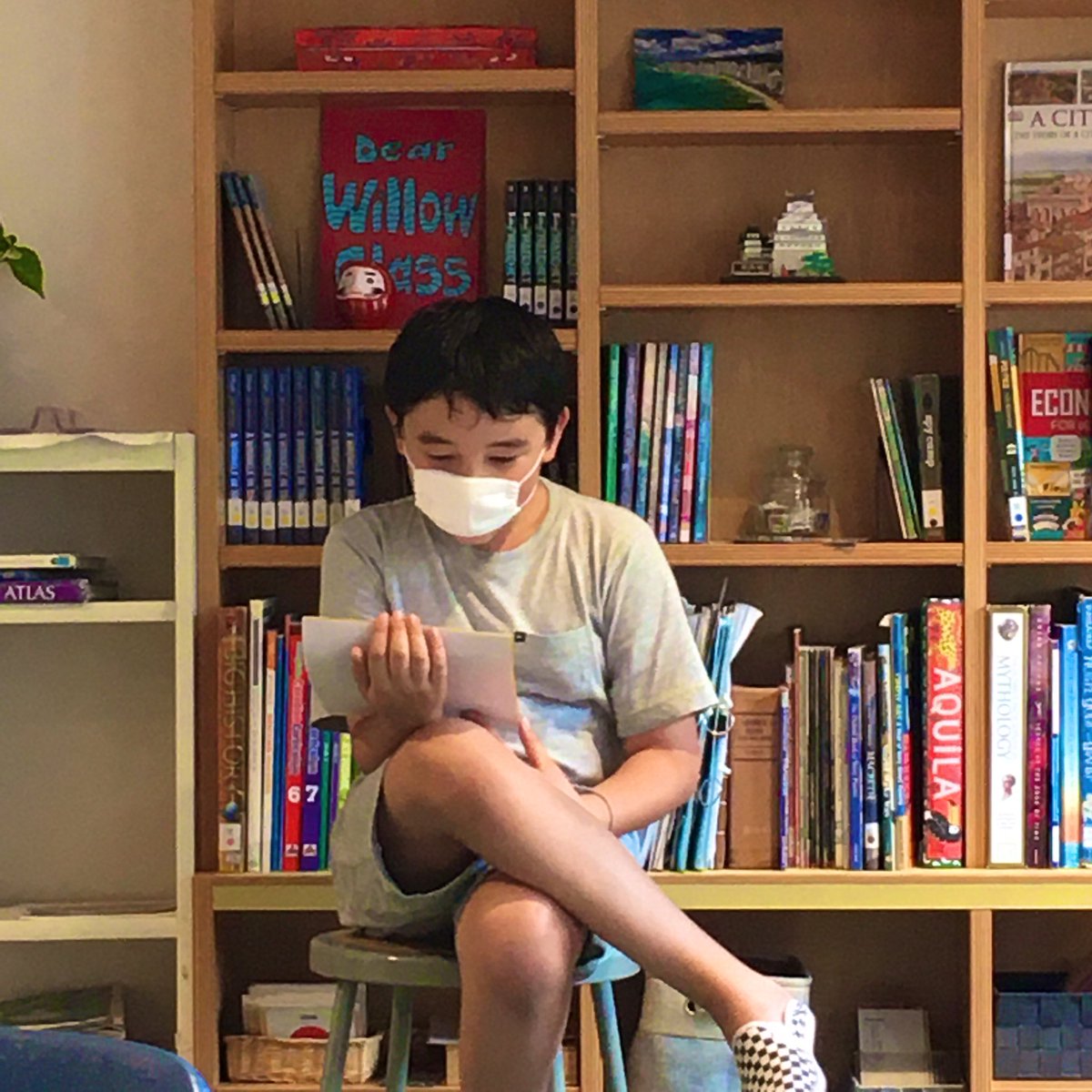 MSTokyoWillow's tweet photo. Presenting our projects and writing from our Learning From Home time #MSTelementary #MSTconfidence #MSTlanguage https://t.co/yudUB3vsvN