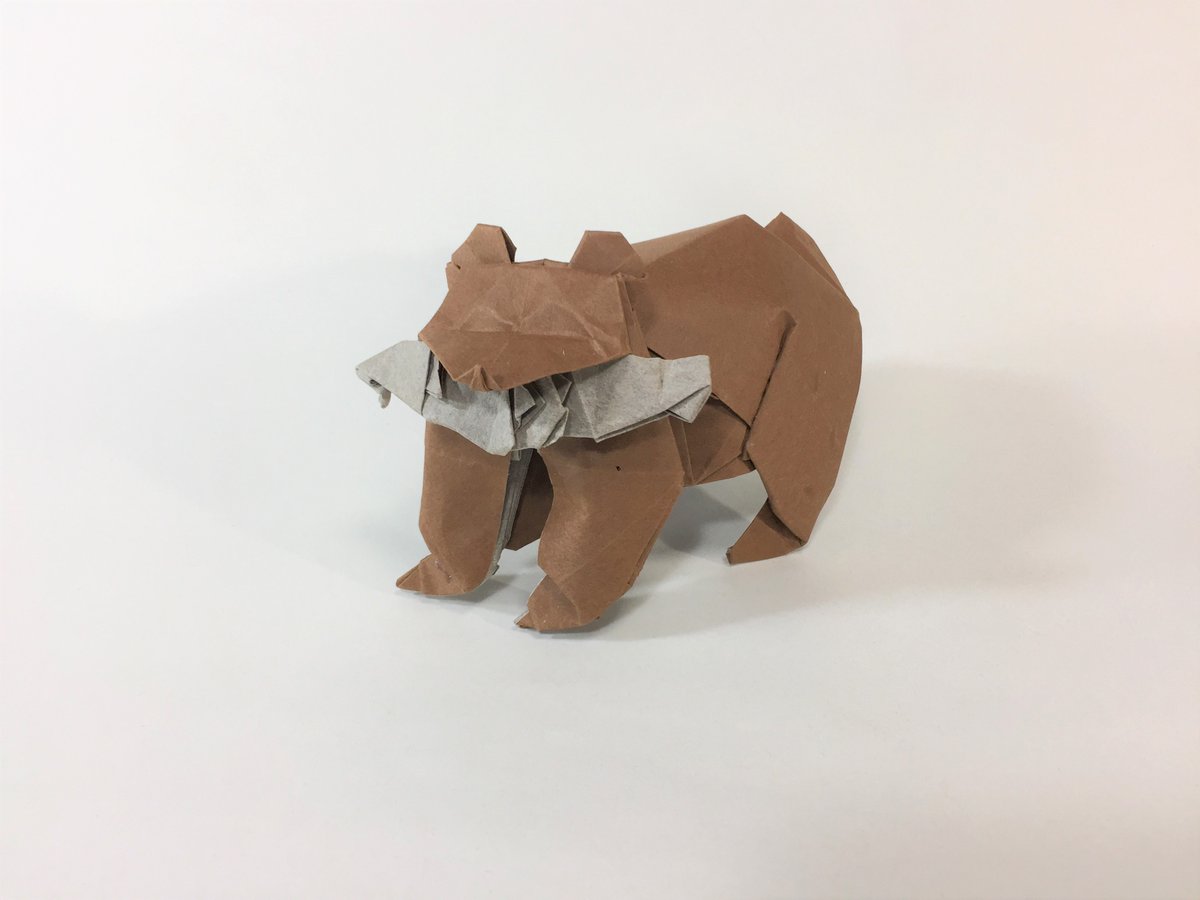 ハイパーステジア Note に 木彫りの熊 の折り方を投稿しました T Co Ncrkywckhs 500円 工程数 109 難易度 難しい 紙の推奨サイズ 25cm 折り紙 熊