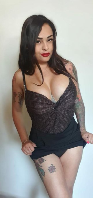 Una foto con ropa 😅  por que siempre ense&ntilde;o la cola 😅😅 https://t.co/Cp01kJj2L0<a href="/tag/berlin"class="tags"><span>#berlin</span></a><a href="/tag/venusberlin"class="tags"><span>#venusberlin</span></a>