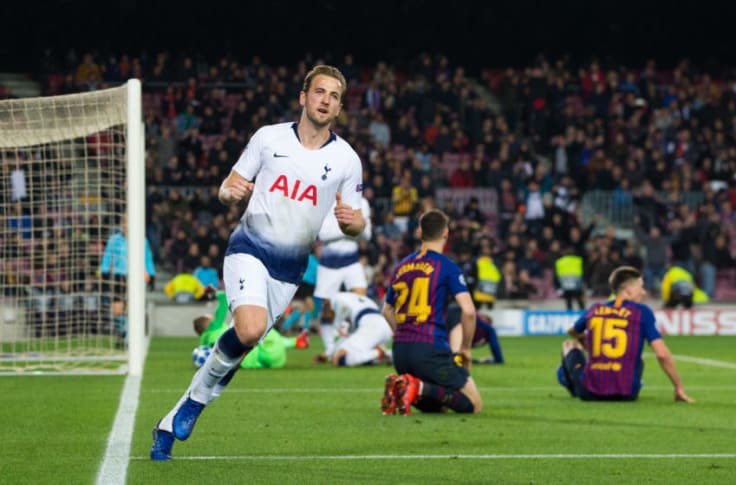 Complete Forward: Can score any kind of goal headers, volleys, left foot, right foot, long rangers, penalties, free kicks, one touch finishes. Harry Kane and Ronaldo are good examples of a complete forward.