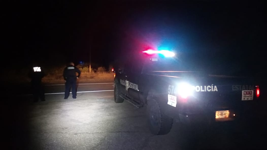 PespSonora's tweet photo. Policías Estatales mantienen apoyo a los municipios al norte del Estado, además de colaborar en el programa de carreteras seguras en el tramo Sonoyta-Puerto Peñasco.
#TeQueremosSeguro https://t.co/wk9rsPWOuG