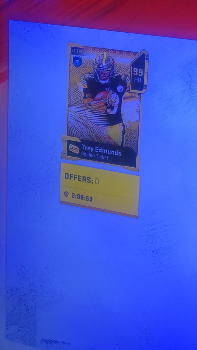Crazyhotboye's tweet photo. Retweet to win trey edmunds .... winner picked in 1 hour https://t.co/qmFbKBdvq0