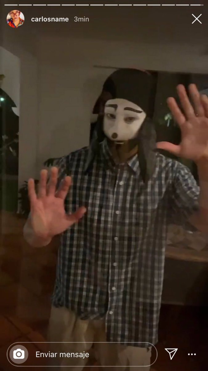 fabiouscanga1's tweet photo. Estoy solo en mi cuarto, en silencio, a oscuras, y la verdad esta madre si me dio miedo. 
¡Lo lograste Carlos Name, lo lograste! https://t.co/tyJU9eHrzW