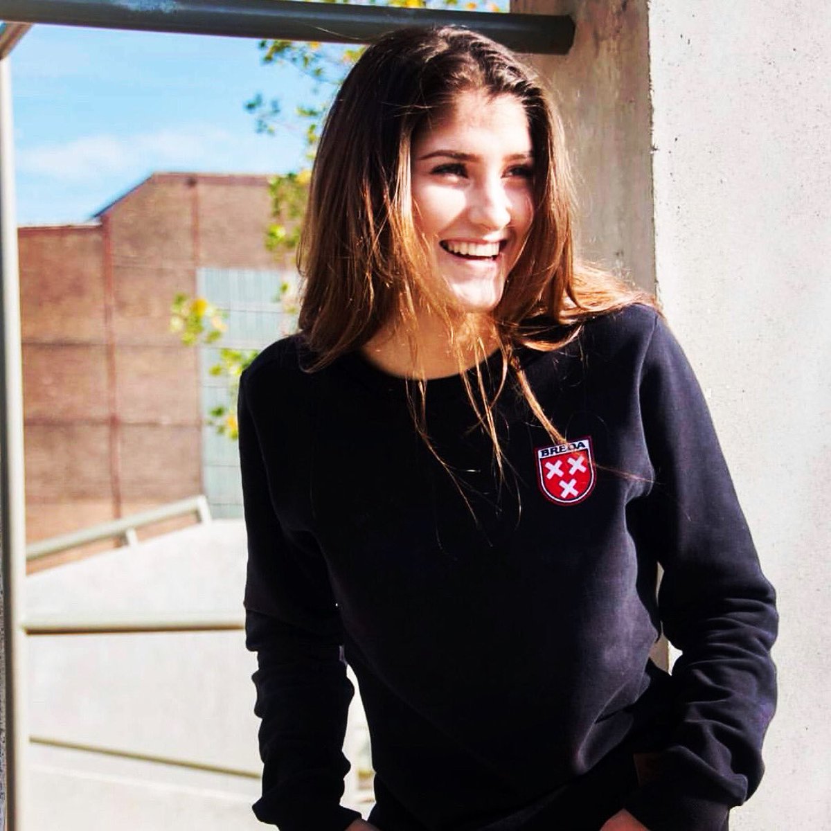 BREDA
Dit is mijn plek...
Hier staat mijn wieg...
Hier komt mijn bloed vandaan... ❤️❤️
#breda #sweater #076