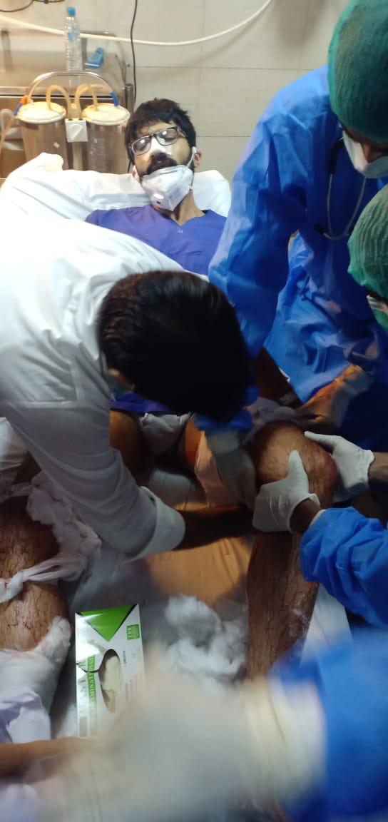 DrRajaSadique1's tweet photo. Dr fahad lakhdir
Batch of 2016 DMC, cardiology resident at NICVD has been shoot in both legs by patient attended. 

What are we waiting for now to get that bullet in head straight.

RIP SECURITY FOR DOCTORS IN SINDH.
#GHASindhDemandsJustice
@kaleempacifist 
@murtazawahab1 https://t.co/XUo6Ij83U8