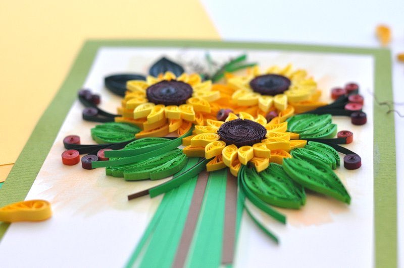 Summer is here and #sunflowers are calling. #framedart #wallart #quilledflowers #framedflowers #etsyau #handmade etsy.me/2N92CKU