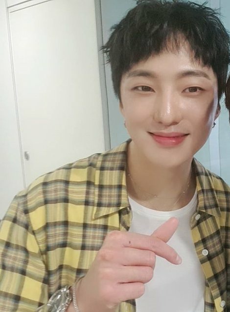 SUN_0330_'s tweet photo. 우리스뉸이 너무예쁘다 ㅠㅠㅠㅠㅠㅠㅠㅠㅠㅠㅠㅠㅠㅠㅠㅠㅠㅠㅠㅠㅠㅠㅠㅠㅠㅠㅠㅠㅠ😭😭 어쩜이리예뻐 ㅠㅠㅠㅠㅠㅠㅠㅠ??? ㅠㅠㅠㅠㅠㅠㅠ💙💙💙💙 https://t.co/VED0OWiiT5