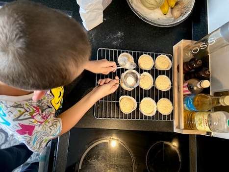 RFitzroyAcademy's tweet photo. As part of our science learning, #year5 have studied reversible and irreversible changes. Here, we explored chemical changes by baking cakes! What clues do we have that a chemical change has taken place? 🤔 #niagaraclass #science #year5lockdown https://t.co/klOoknekUg