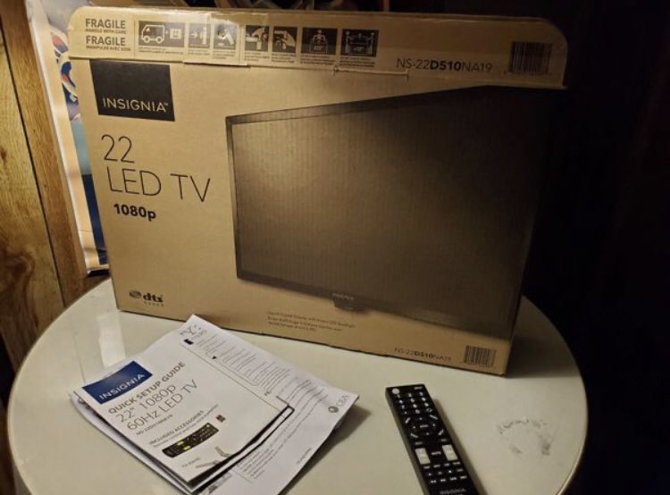 Electronic4Sell's tweet photo. Insignia 22 inch 1080p HDTV for sale

$80

Used 9/10 condition https://t.co/xW7nP0gSLU