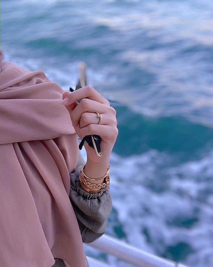 يارب كل اللي جاي أيام جميلة ، وأخبار مٌفرحة ، وقلب مرتاح ، وراحة بال. ❤️