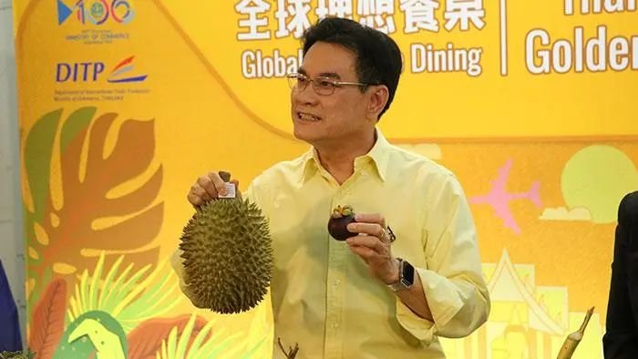 Thailand's Deputy PM Jurin Laksanawisit promoted the country's special local fruits, including durians and mangosteens to Chinese customers during a recent livestream, as part of efforts to promote a strong trade relationship between China and Thailand. #ChinaASEAN https://t.co/MjtL6pRdZX