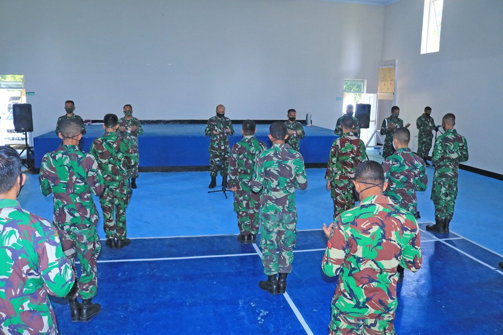 LanudZ's tweet photo. Lanud ZAM Melaksanakan Doa Bersama Untuk Pemulihan Covid-19 dan Lambangja
Pangkalan TNI Angkatan Udara M. Zainuddin Abdul Madjid, Kamis (18/6) melaksanakan doa bersama untuk pemulihan agar wabah pandemic Covid-19 ini segera berakhir https://t.co/2EQY0Sv7vH