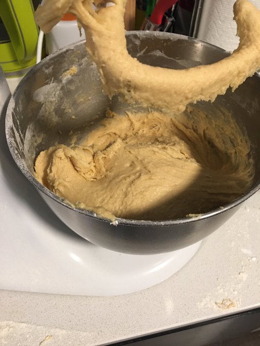 I made homemade Hawaiian rolls ✨ https://t.co/HYZzPpaQlr